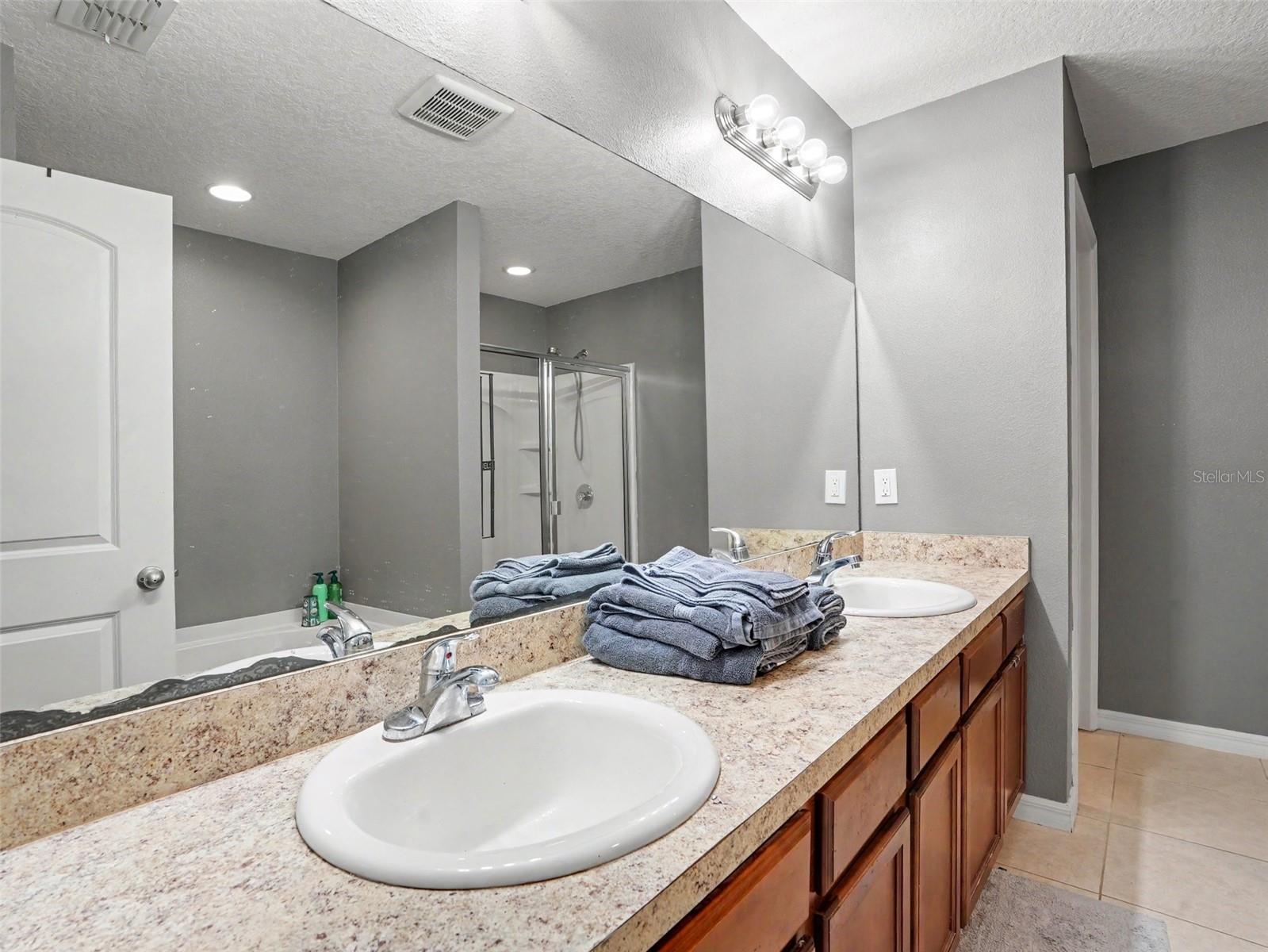 5660 Elsinore Way Property Photo 19