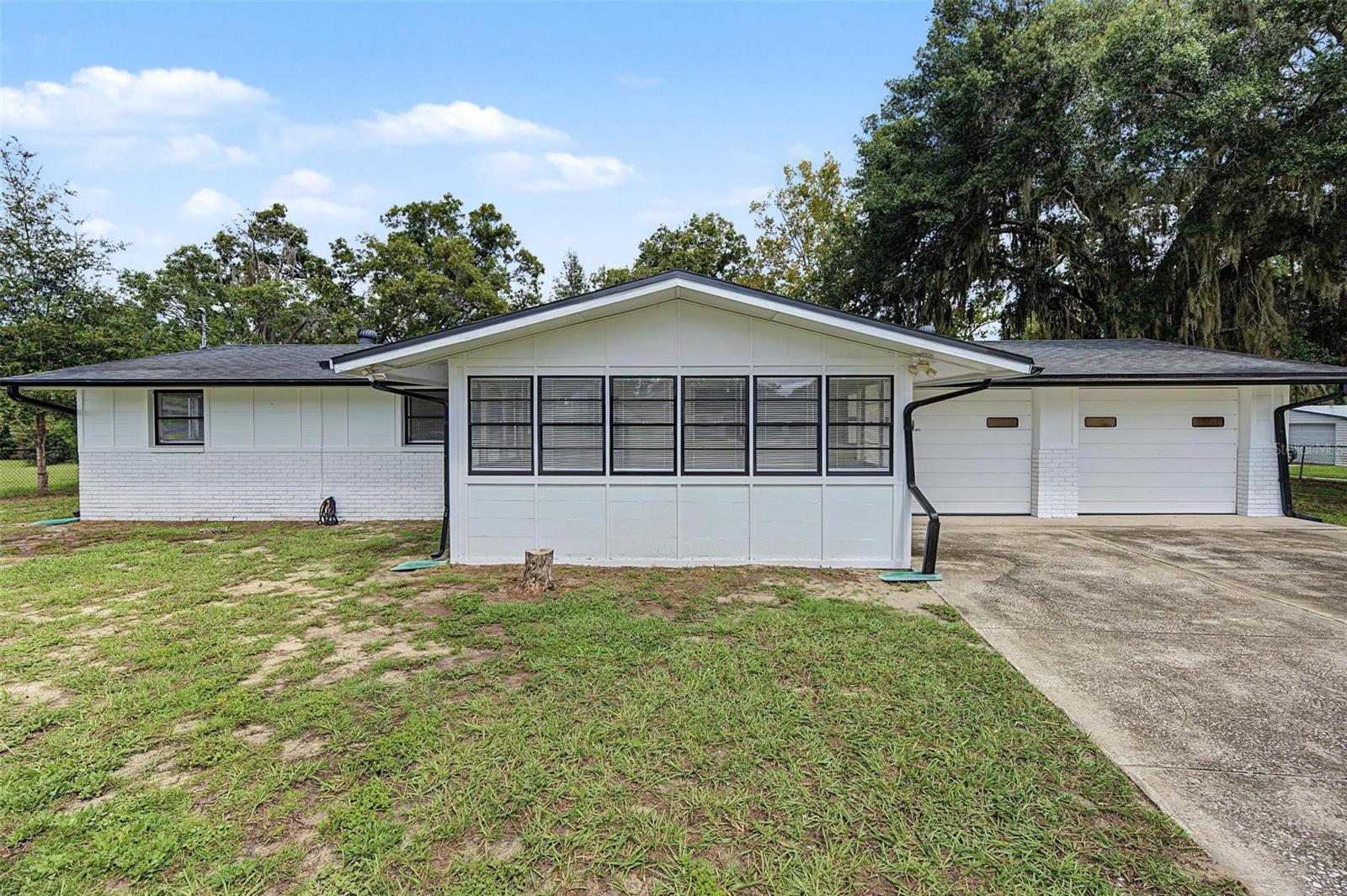10025 Chestnut Dr Property Photo 1
