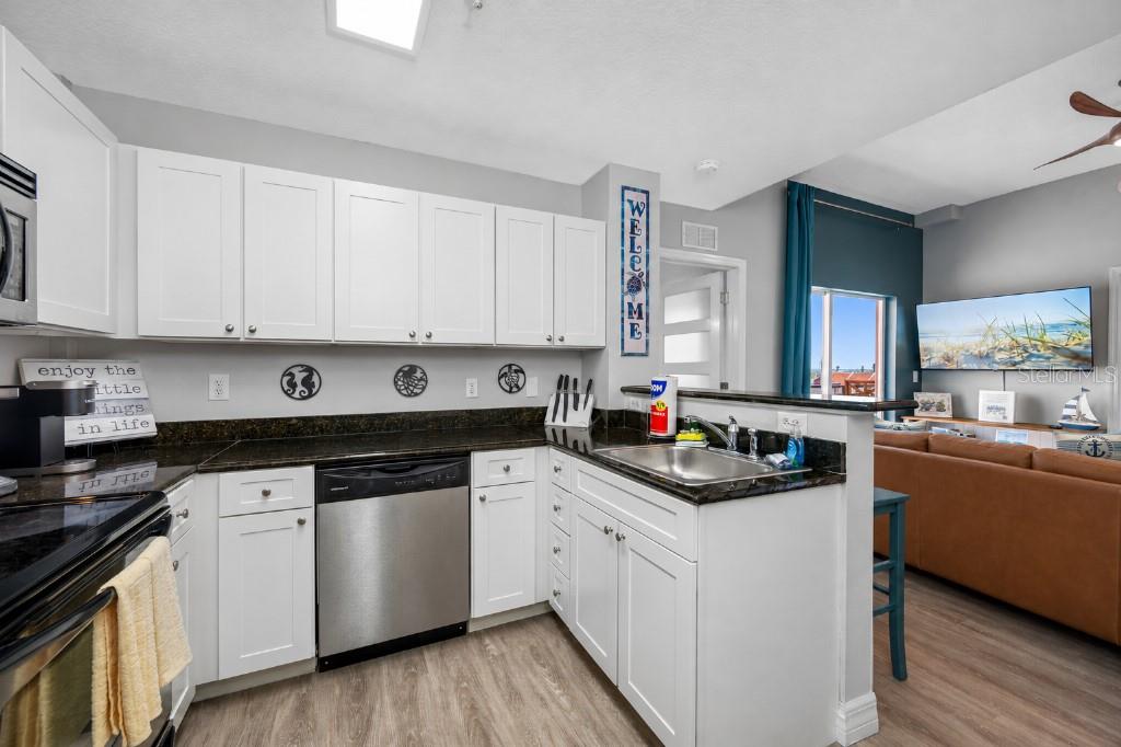 13235 Gulf Blvd #502 Property Photo 4