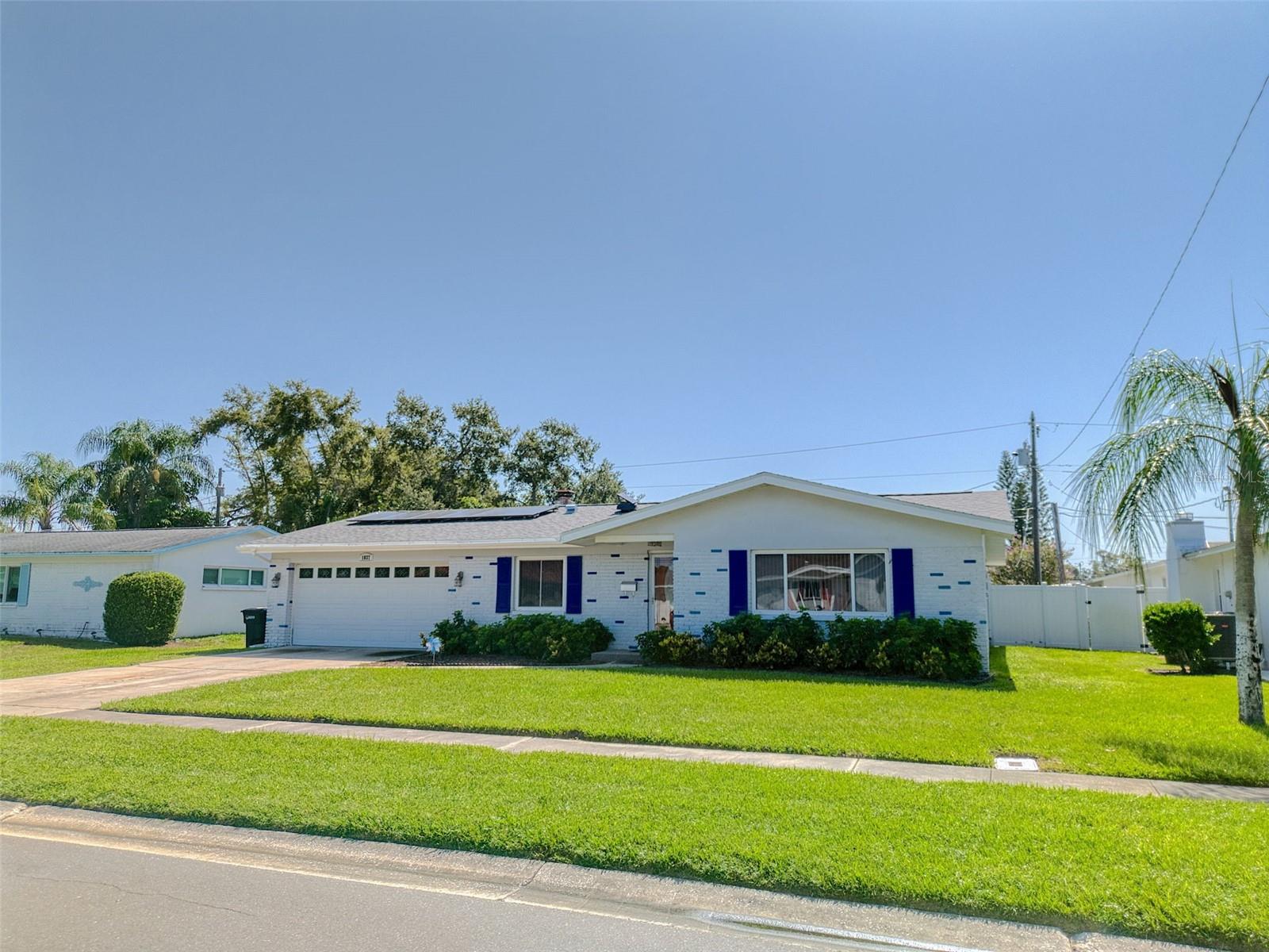 1837 PRINCETON Property Photo 1