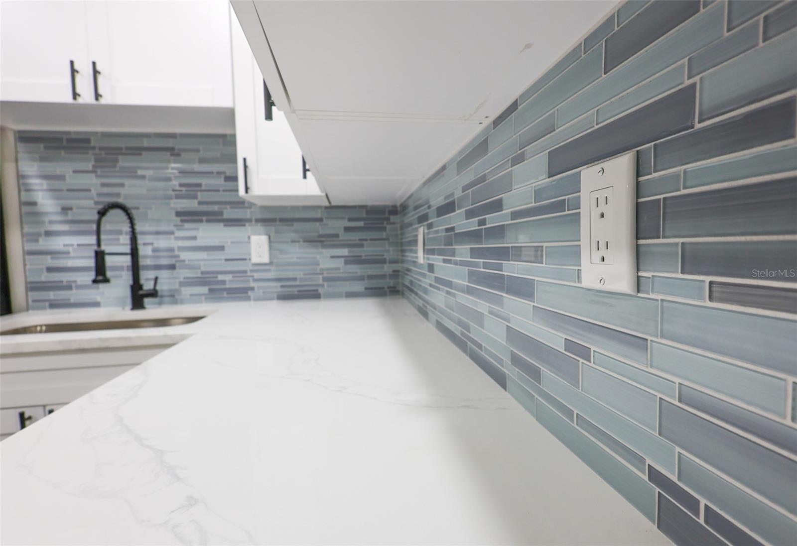 14906 N Bayshore Dr #unit #1 Property Photo 6
