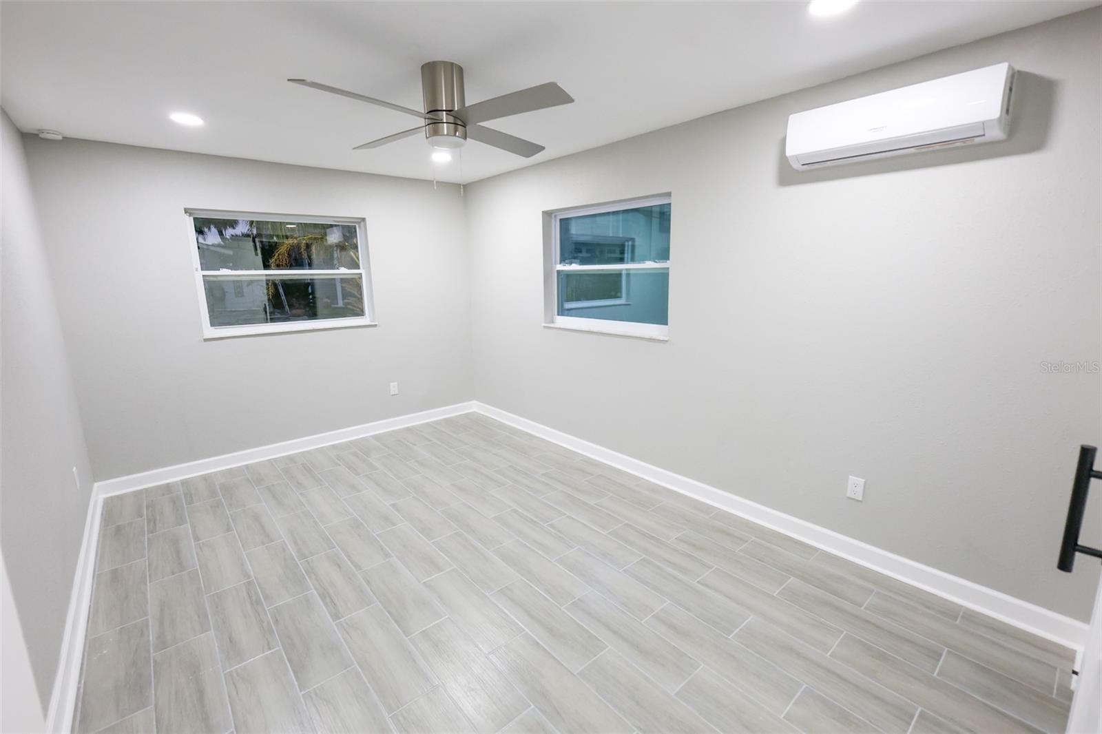 14906 N Bayshore Dr #unit #1 Property Photo 9