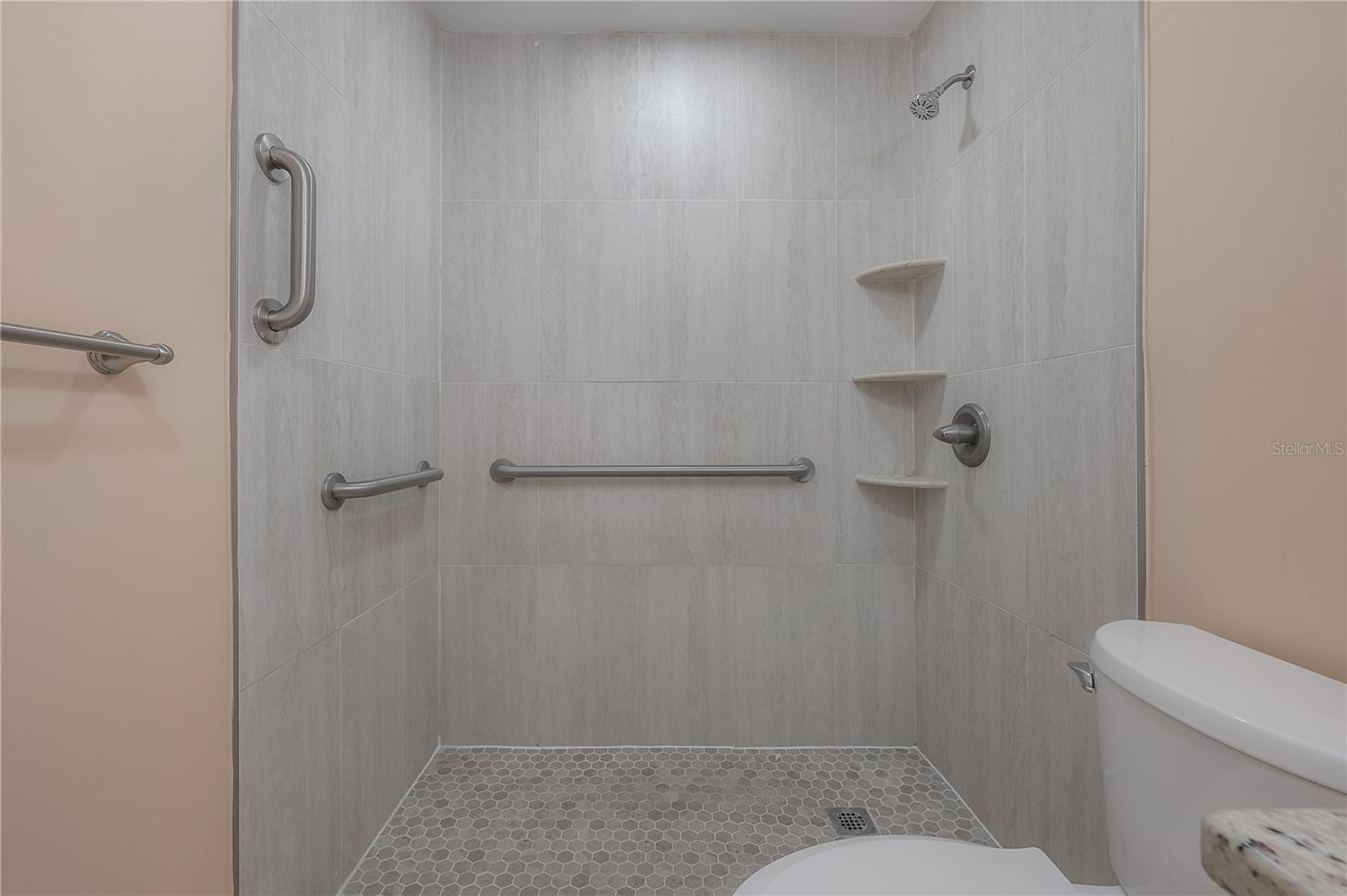 8055 112th St #205 Property Photo 13