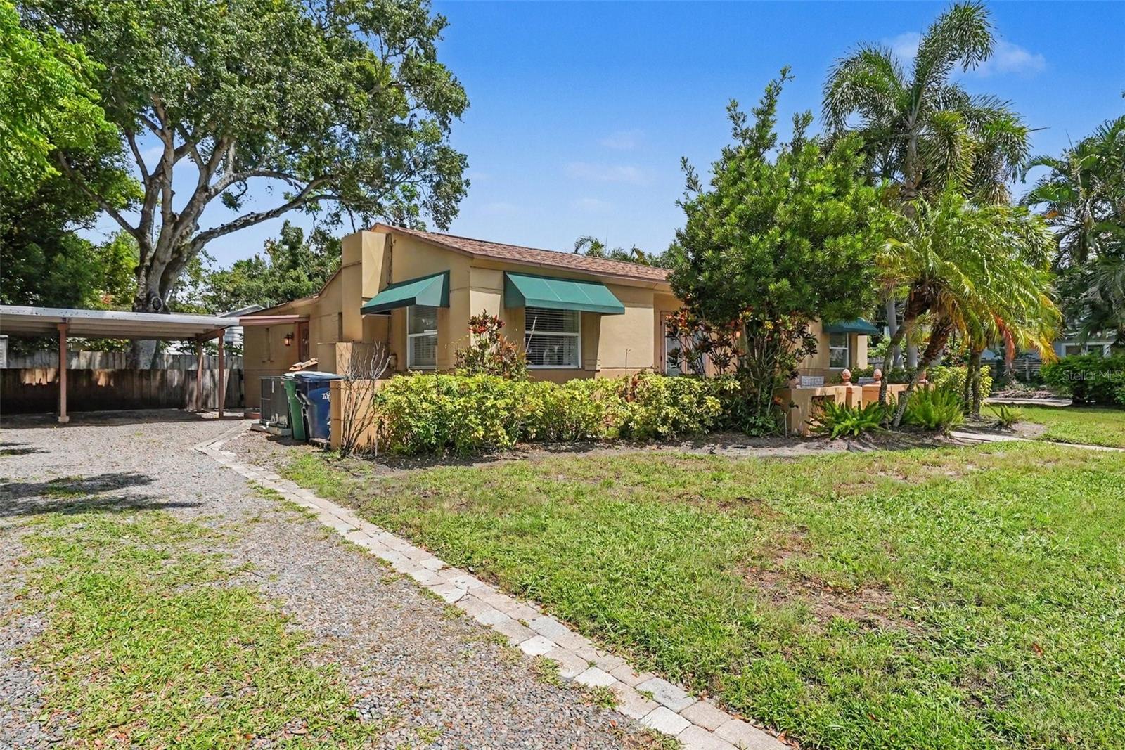 3601 W Empedrado St Property Photo 2