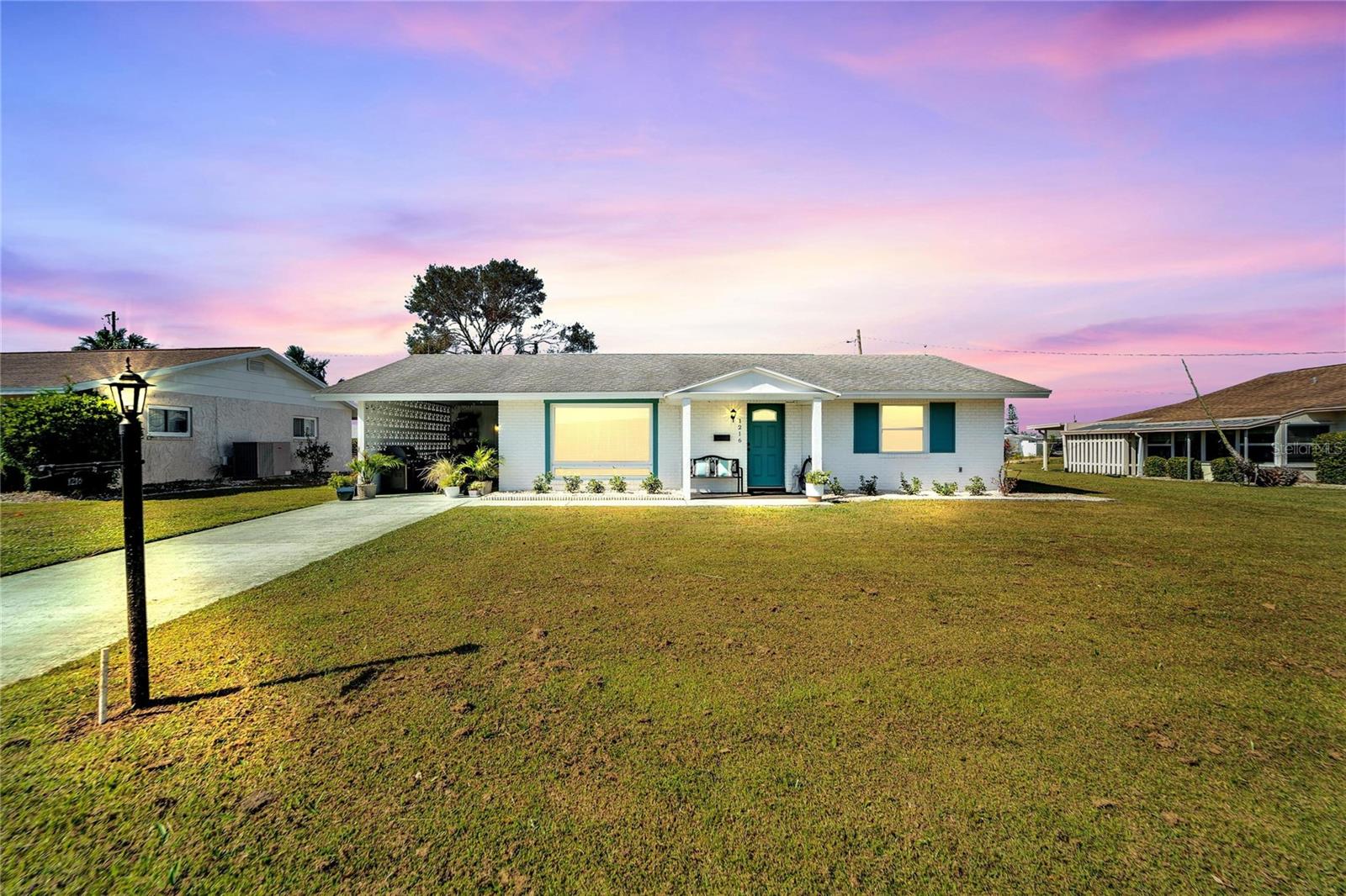 1216 Hacienda Dr Property Photo 1