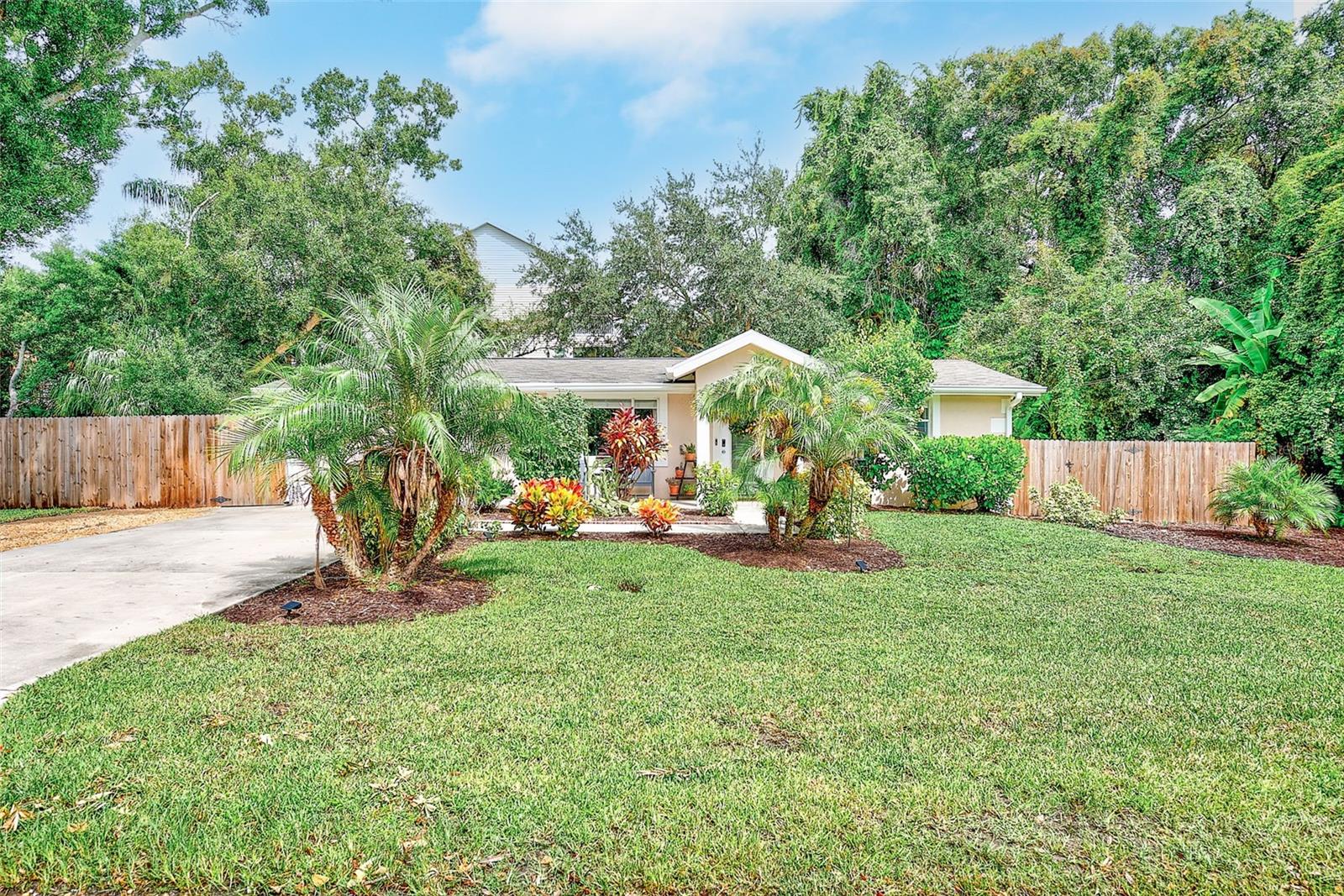 3144 Johns Pkwy Property Photo 1