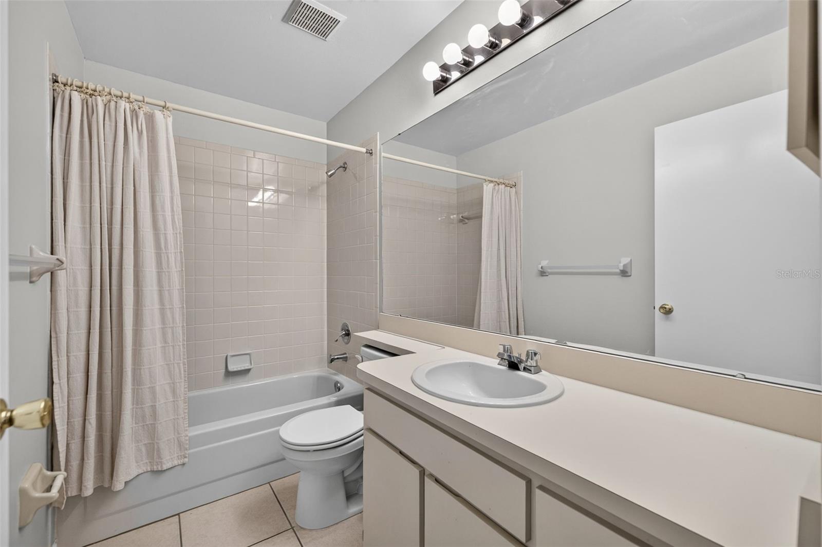 1016 Hardwood Dr Property Photo 8