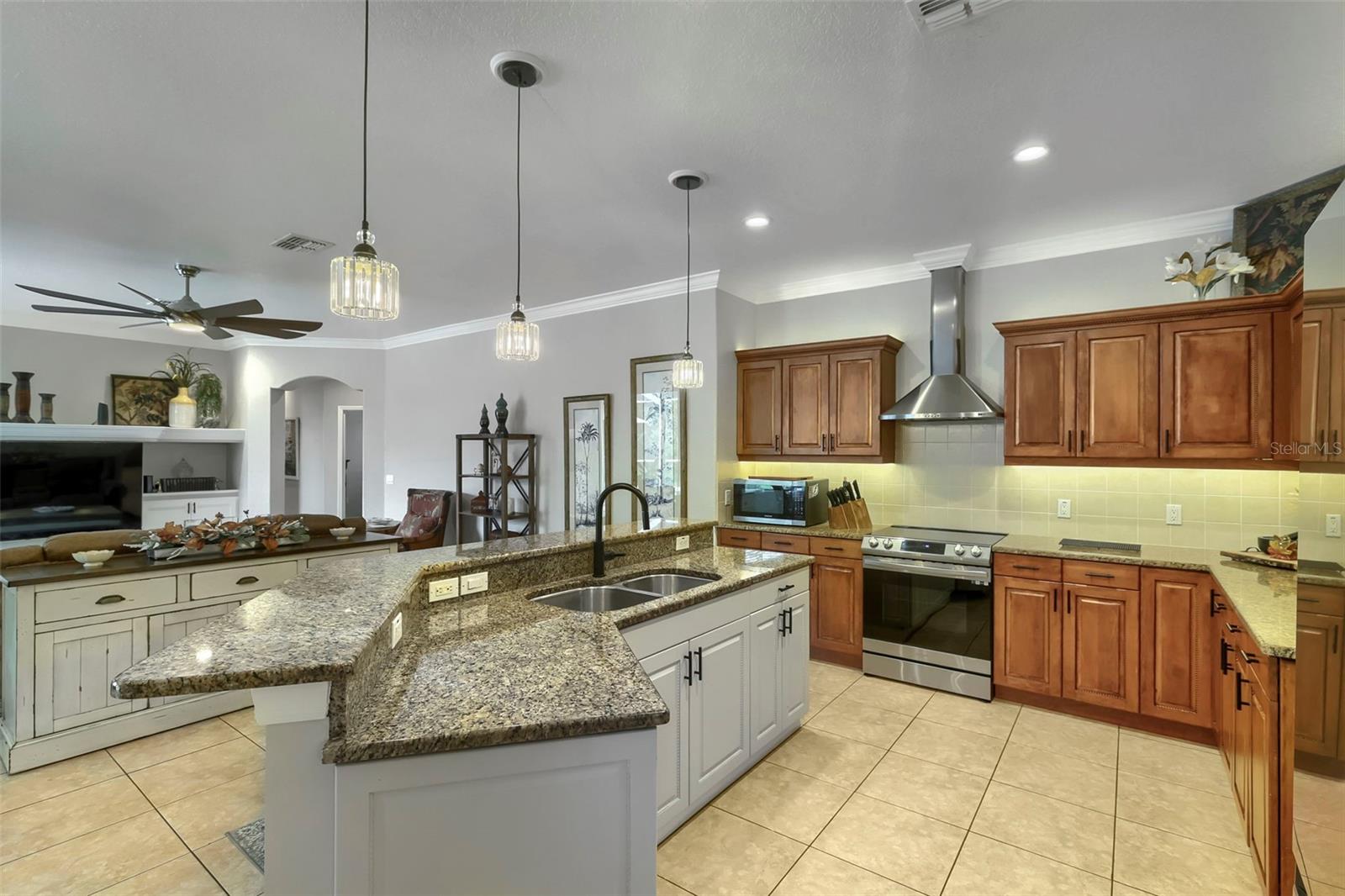 4185 Baudelaire Ct Property Photo 13