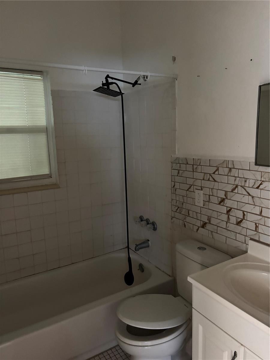 4740 73rd Ave N Property Photo 6