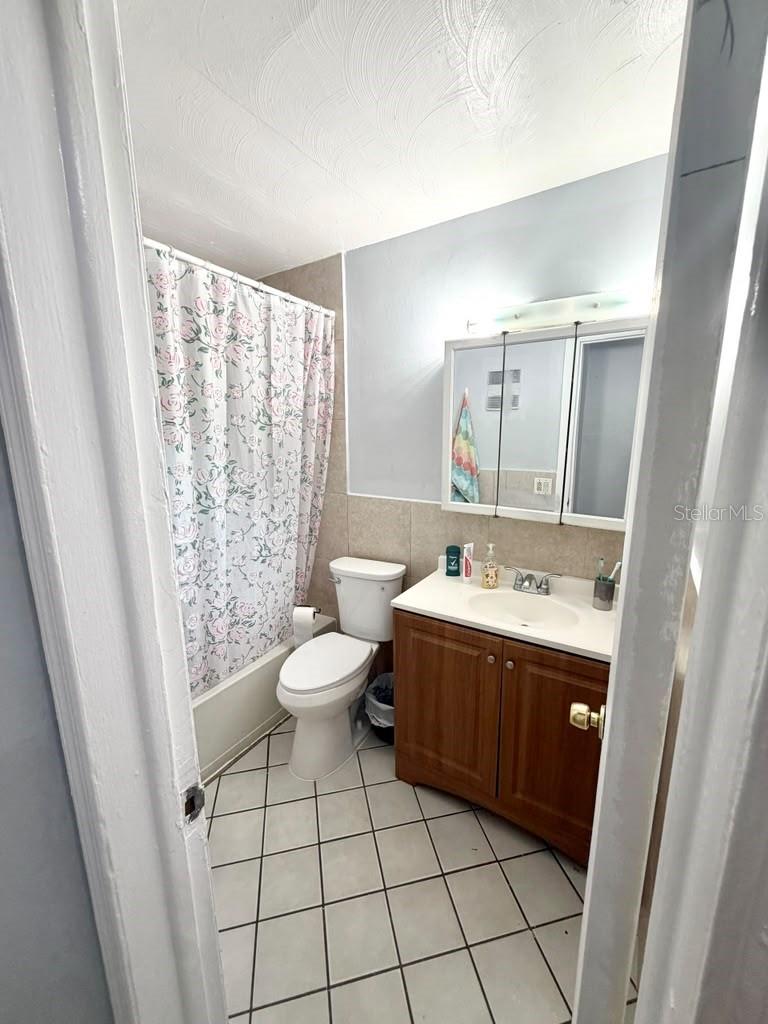 2531 Ne 7th Ter Property Photo 10