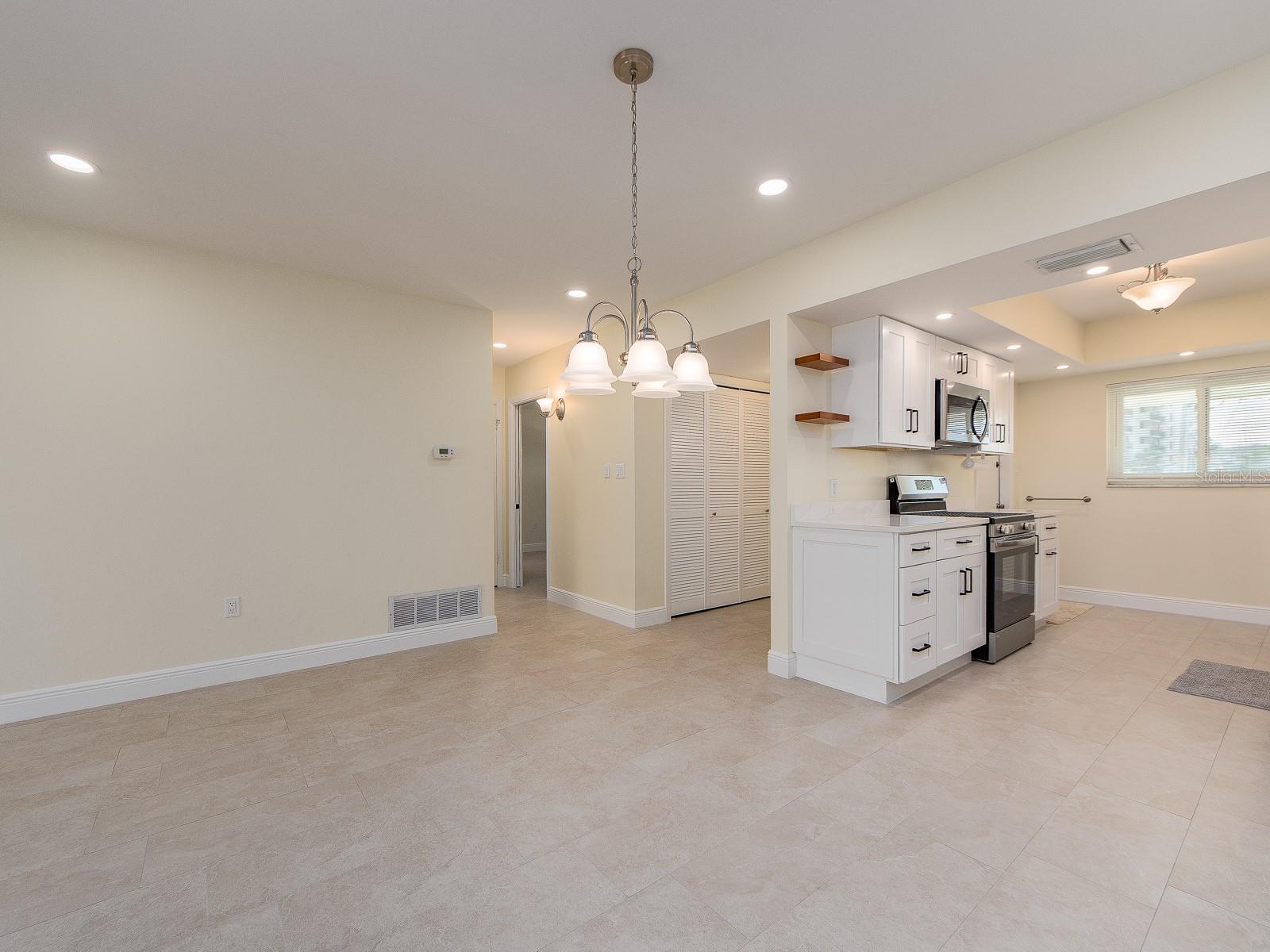 270 Skiff Pt #b3 Property Photo 8