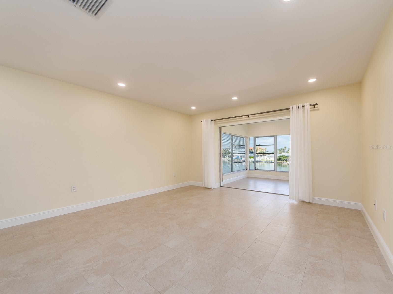 270 Skiff Pt #b3 Property Photo 11