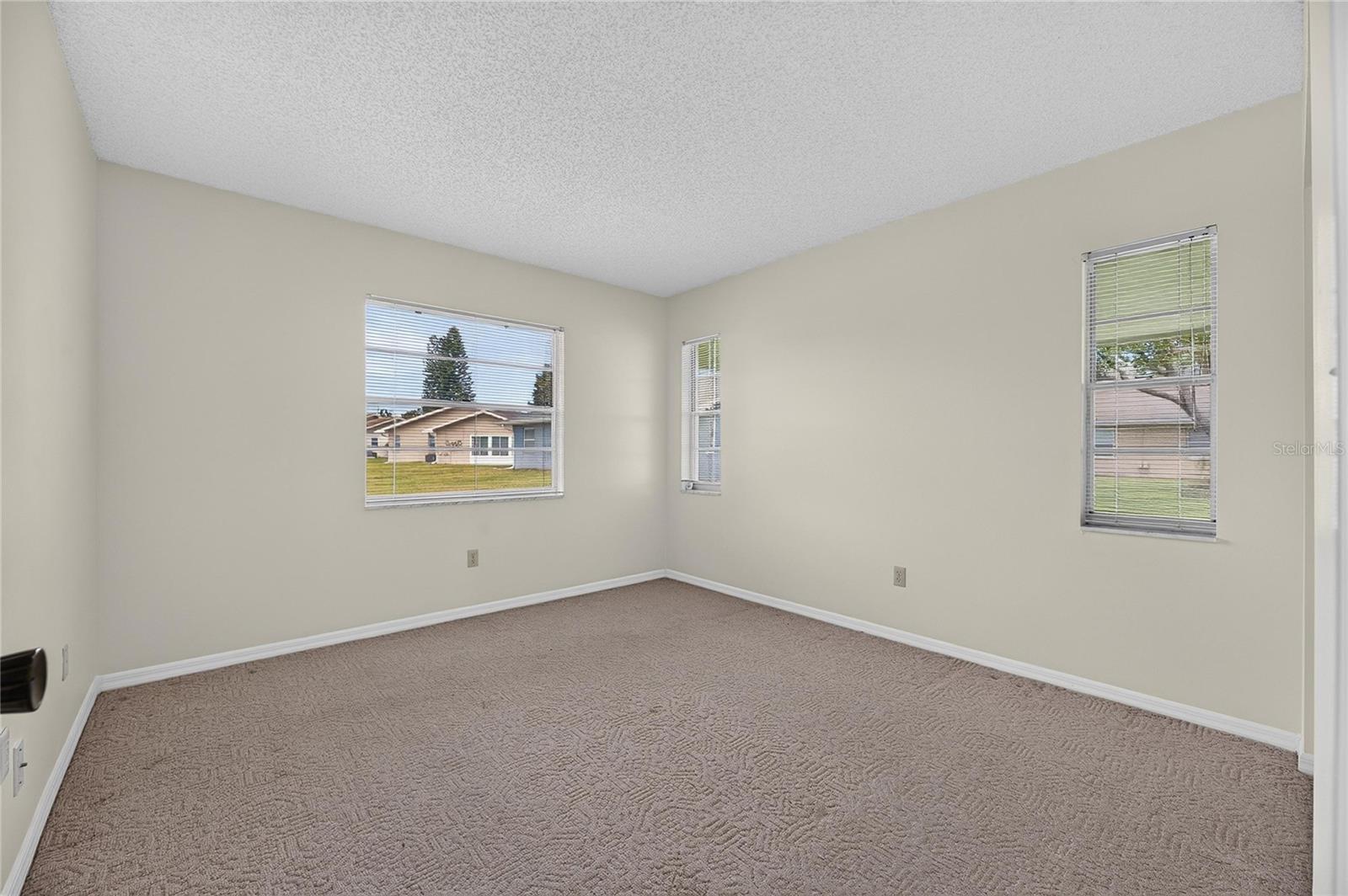 1904 Canterbury Ln #18 Property Photo 21