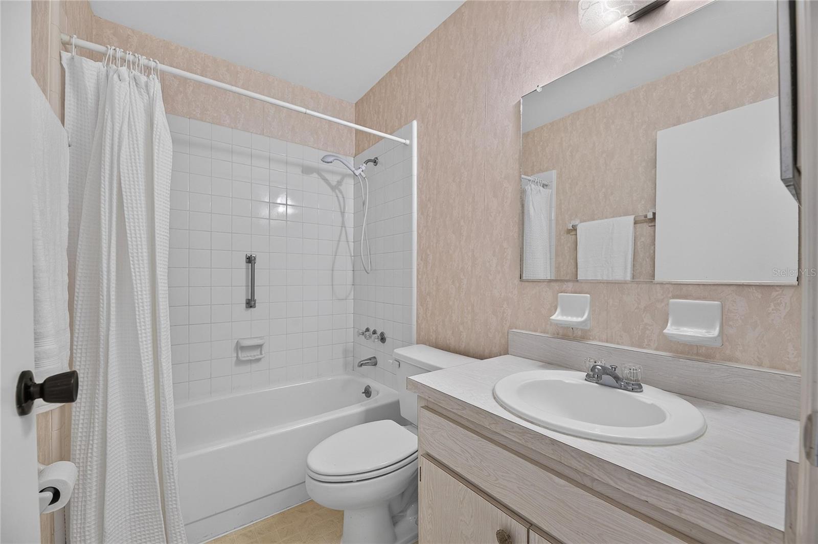 1904 Canterbury Ln #18 Property Photo 22
