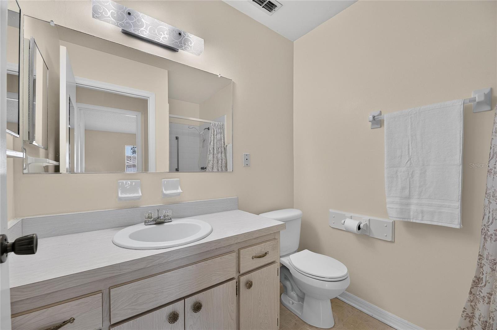 1904 Canterbury Ln #18 Property Photo 25