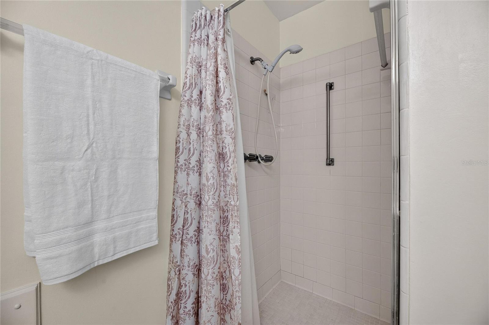1904 Canterbury Ln #18 Property Photo 26