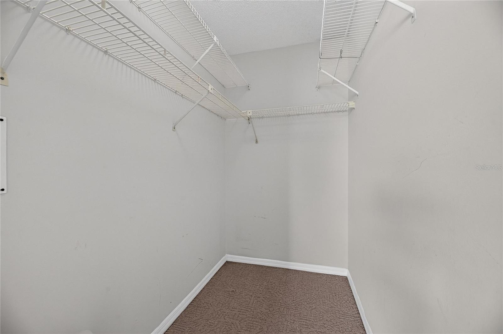 1904 Canterbury Ln #18 Property Photo 28