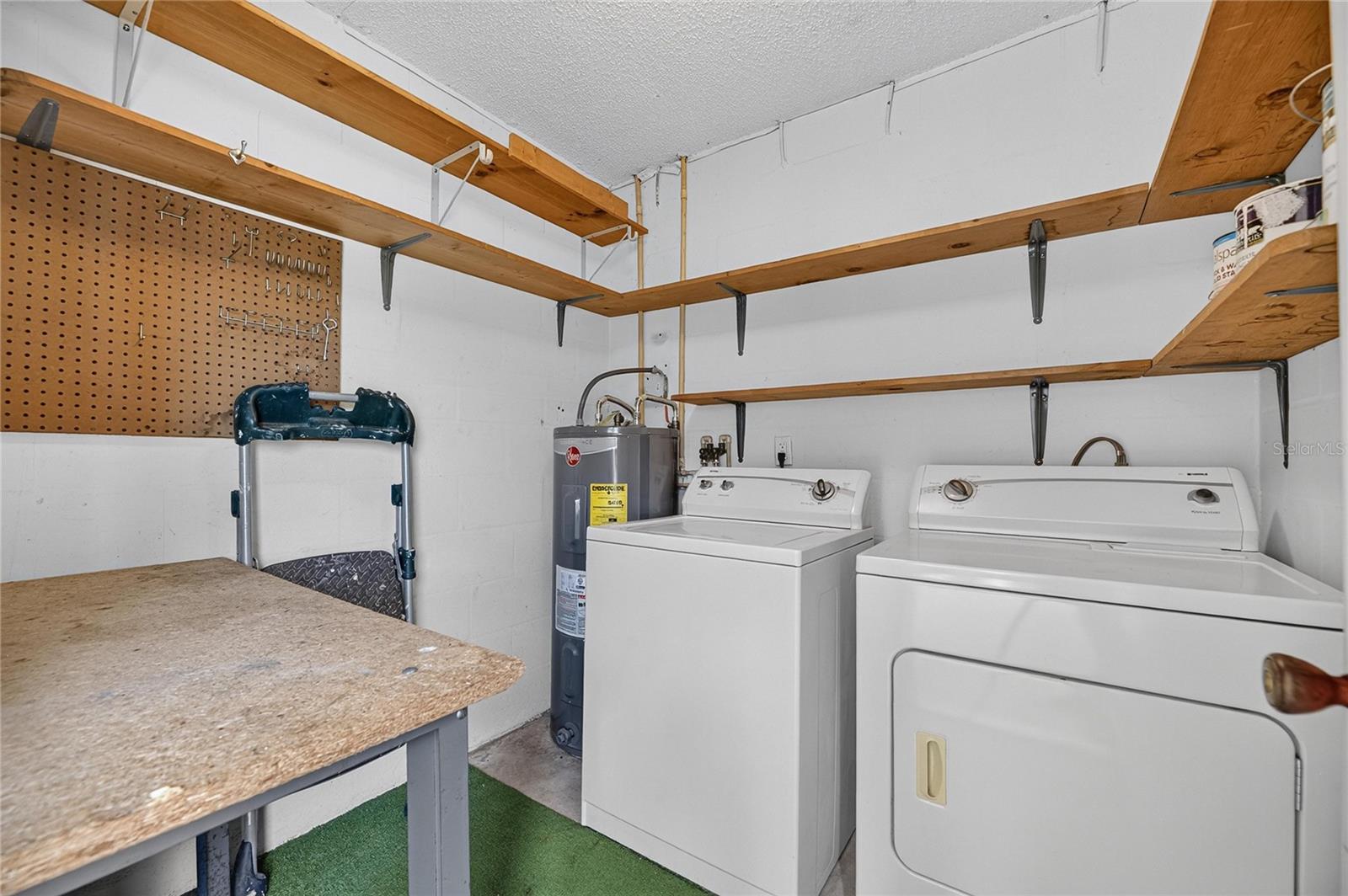 1904 Canterbury Ln #18 Property Photo 34