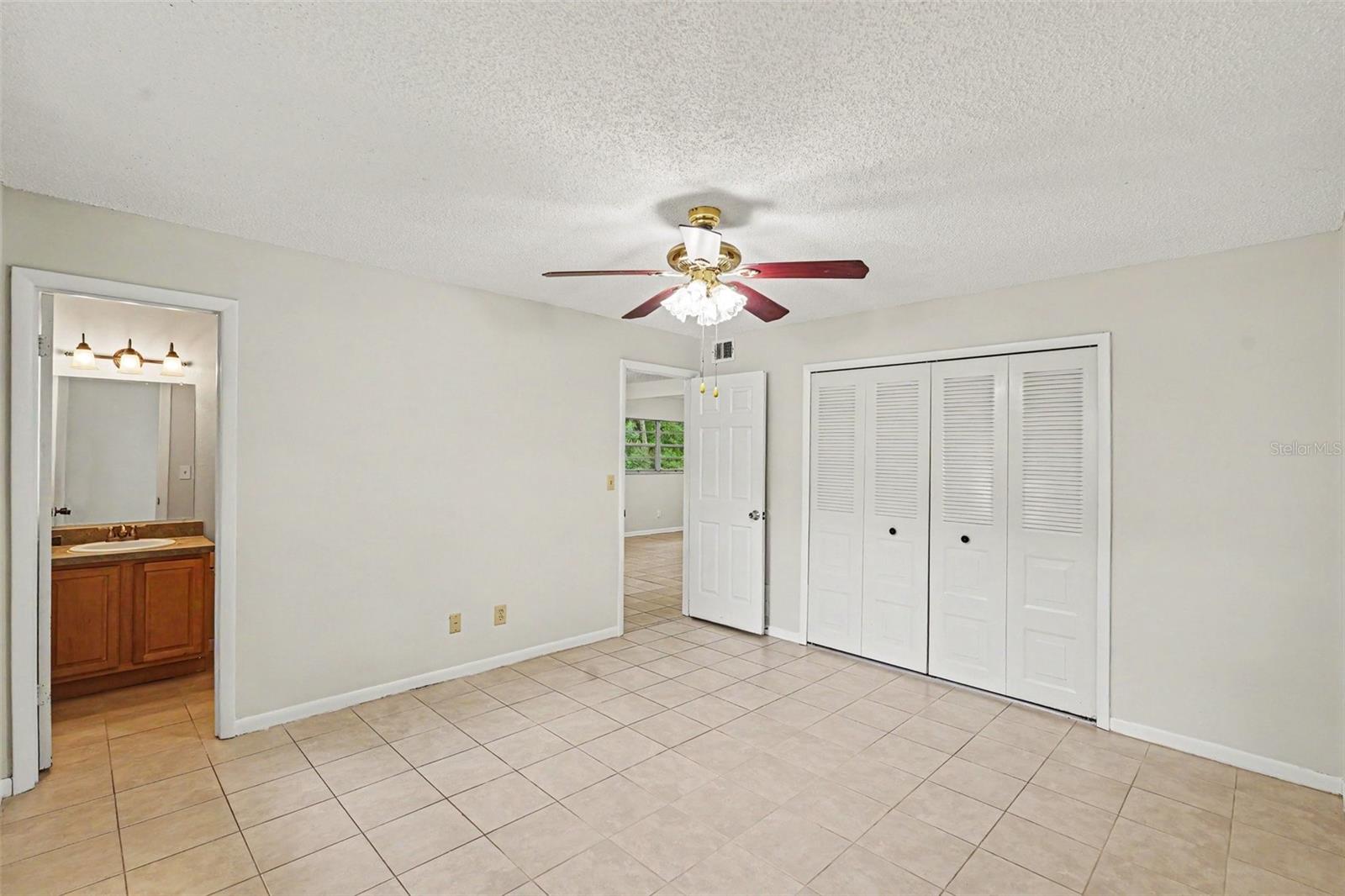 1122 Estatewood Dr Property Photo 11