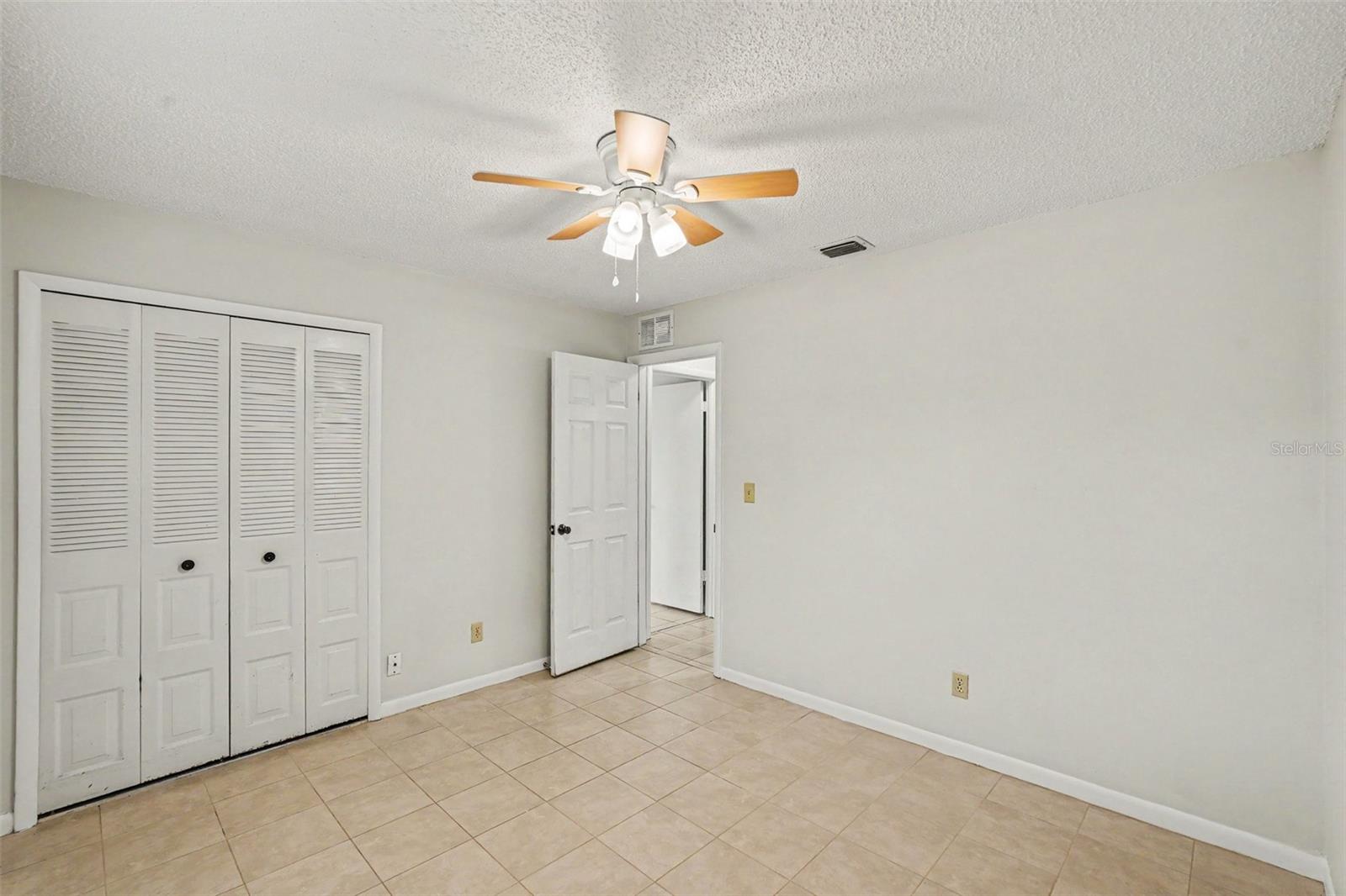 1122 Estatewood Dr Property Photo 14