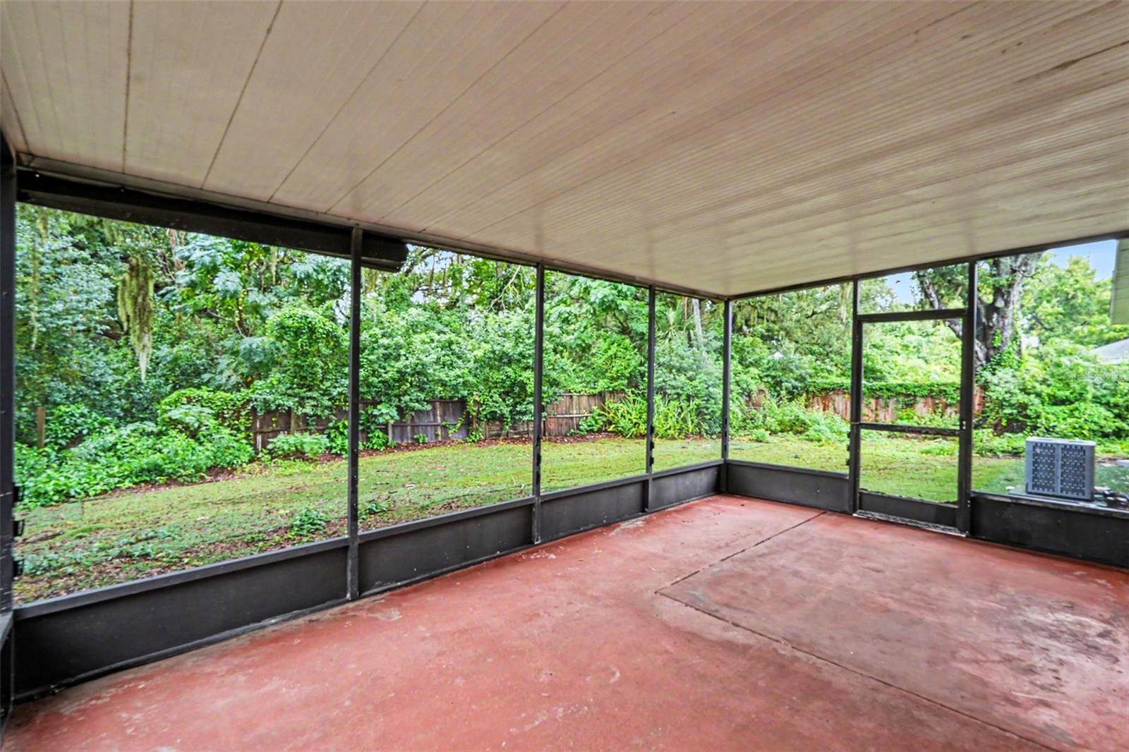 1122 Estatewood Dr Property Photo 17