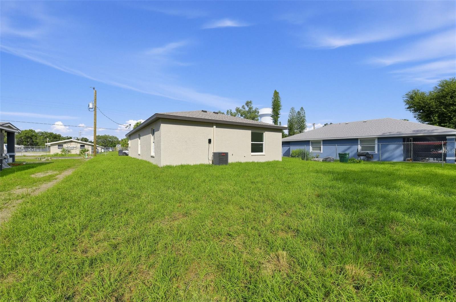 2210 1st Ave E Property Photo 6