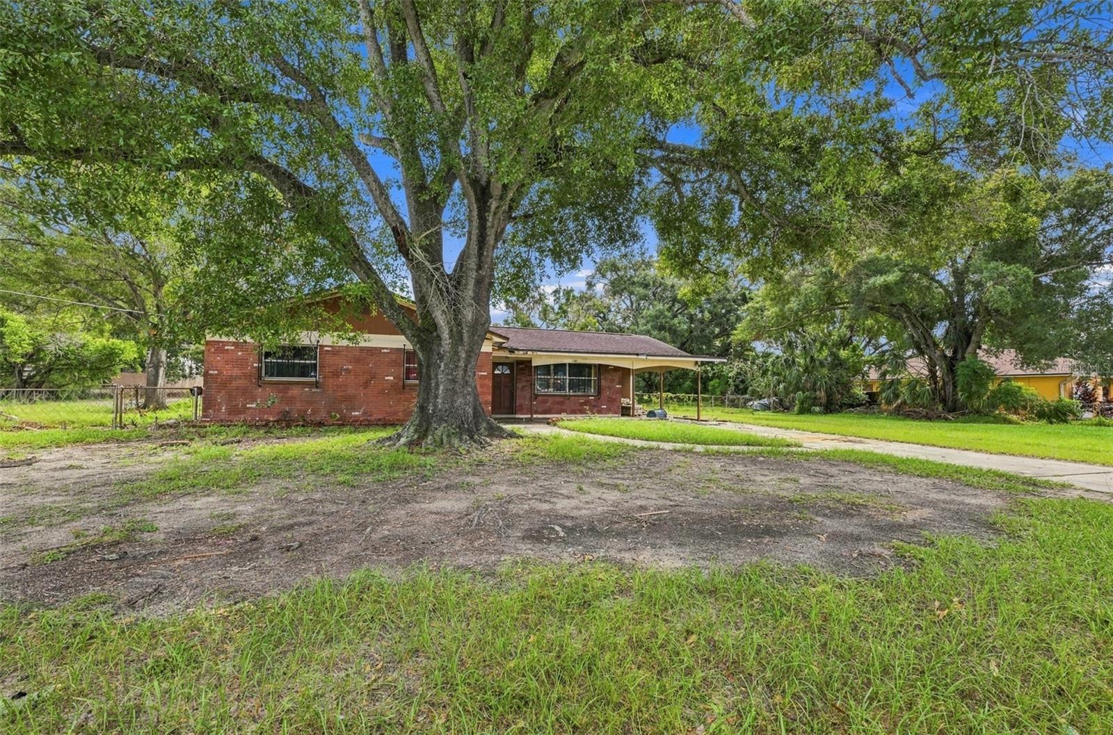 2709 N Lincoln Ave Property Photo 5