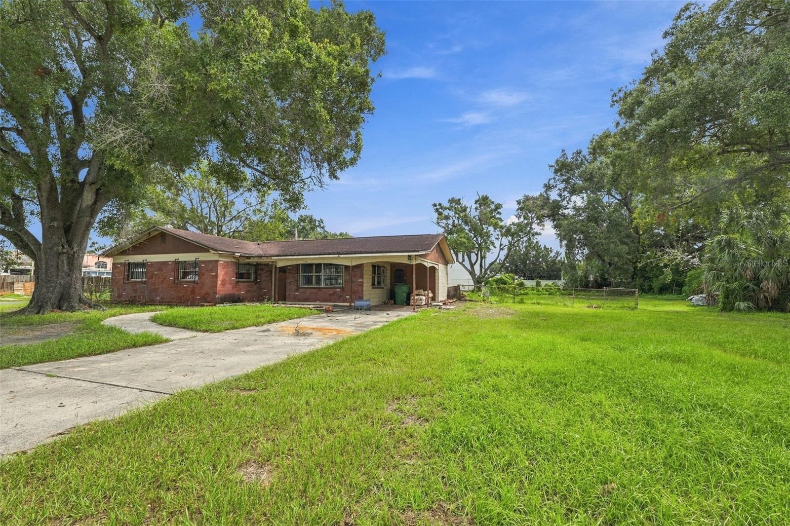 2709 N Lincoln Ave Property Photo 4