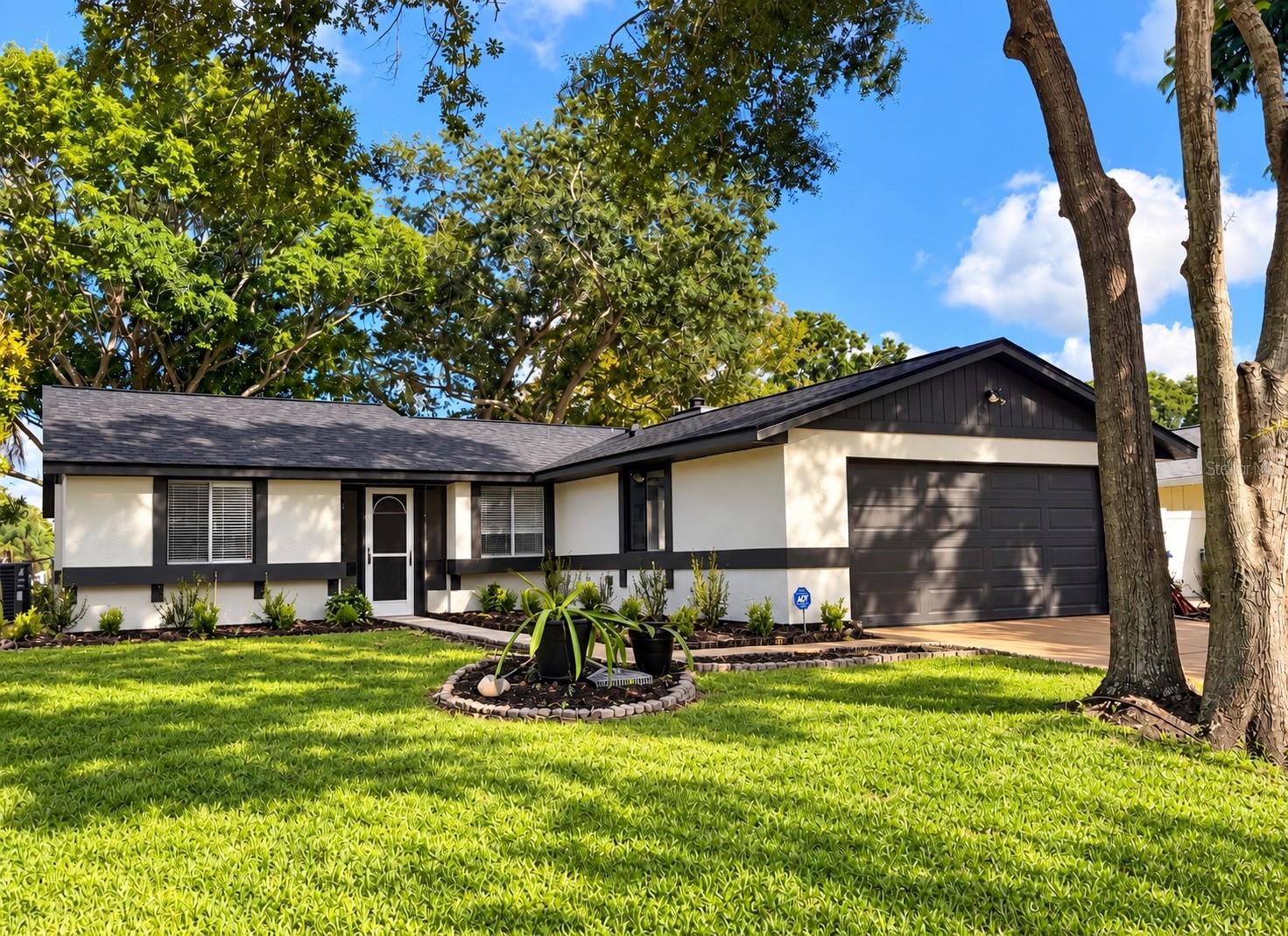627 TIMBER BAY CIR W Property Photo 1