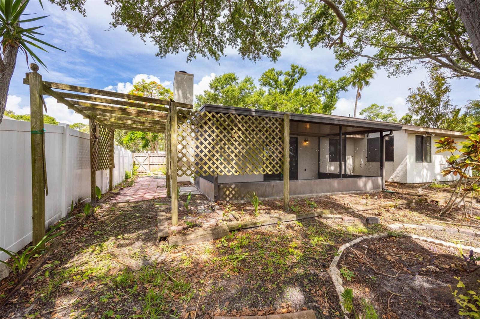 627 Timber Bay Cir W Property Photo 31