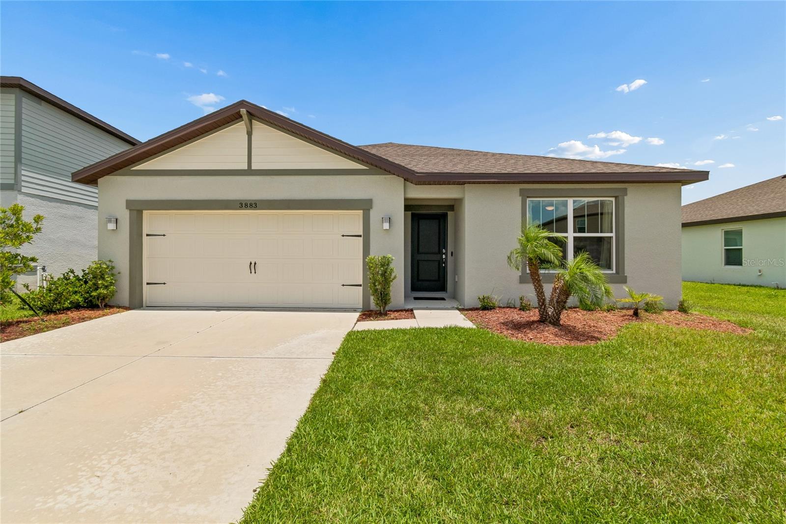 3883 Capri Coast Dr Property Photo 2