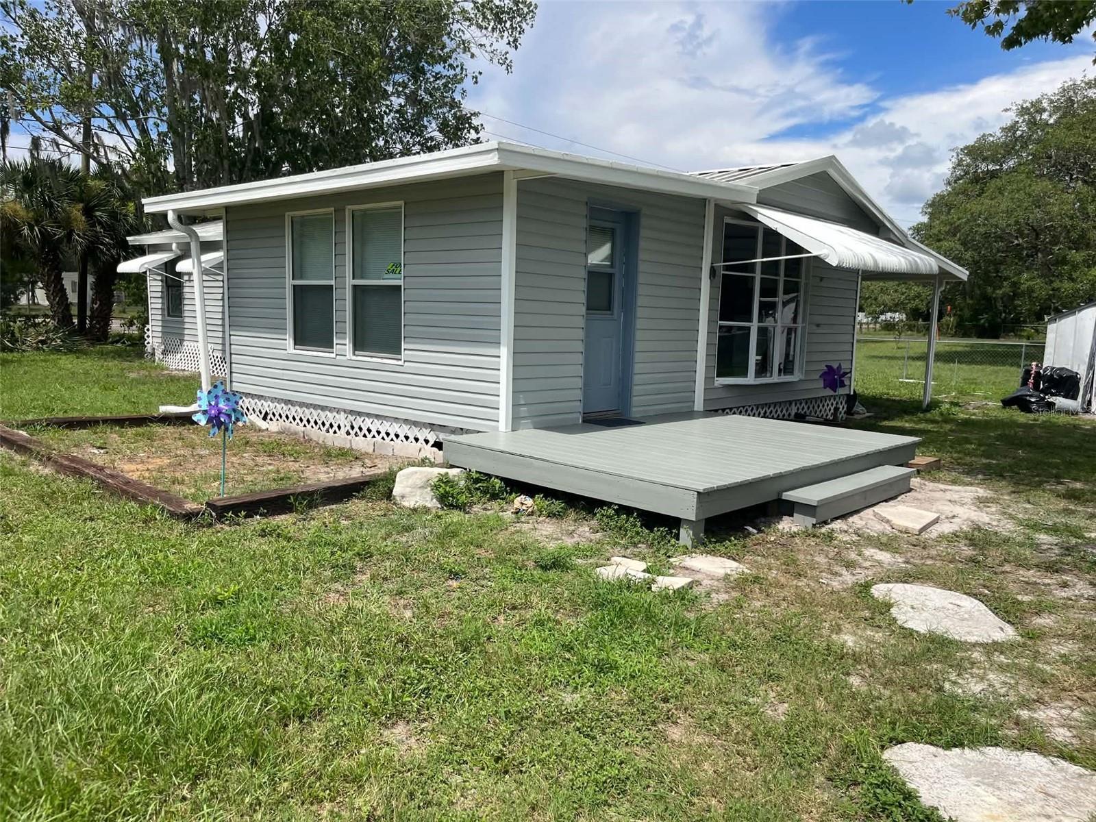 14810 Thompson Ave Property Photo 1