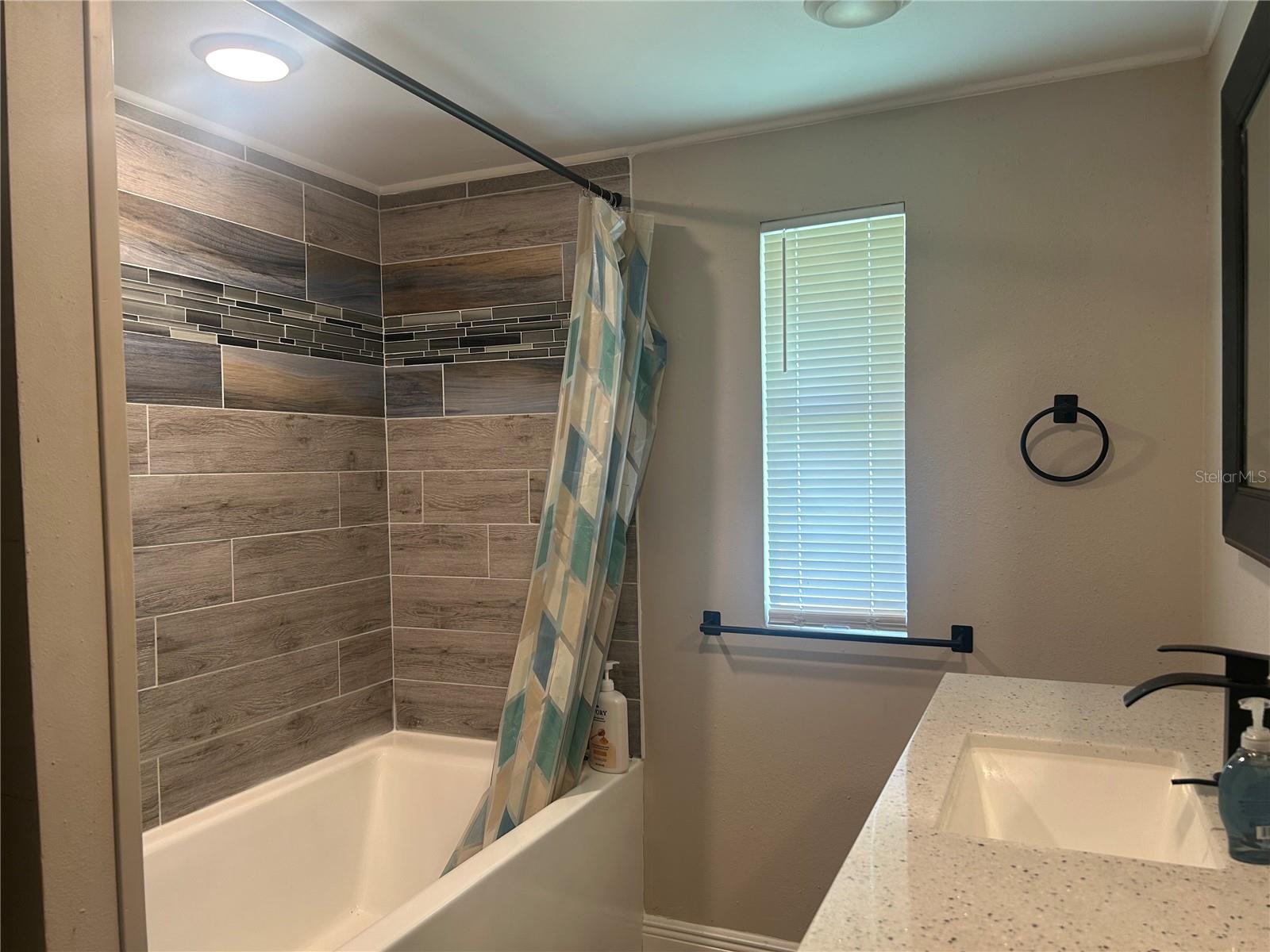 14810 Thompson Ave Property Photo 15