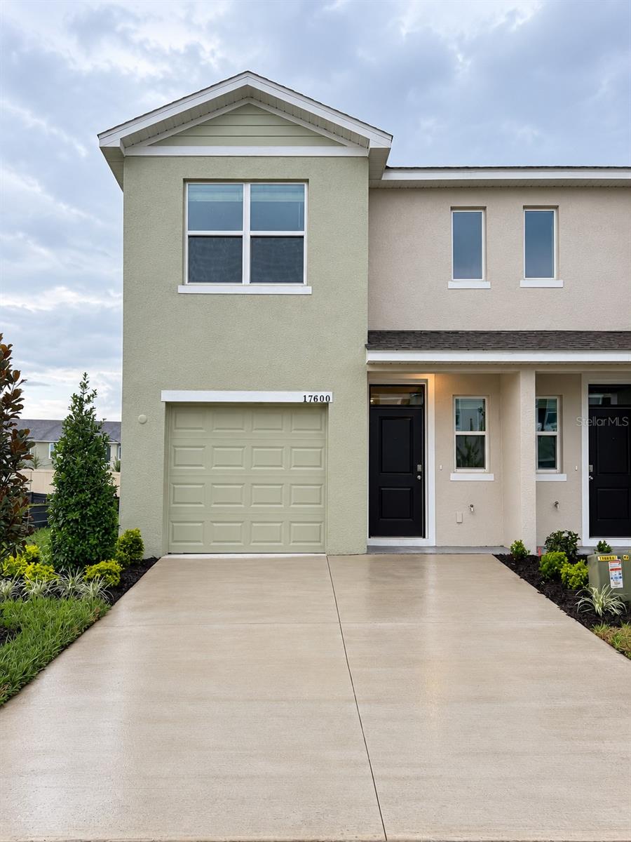 17600 SPANISH OAK LOOP Property Photo 1