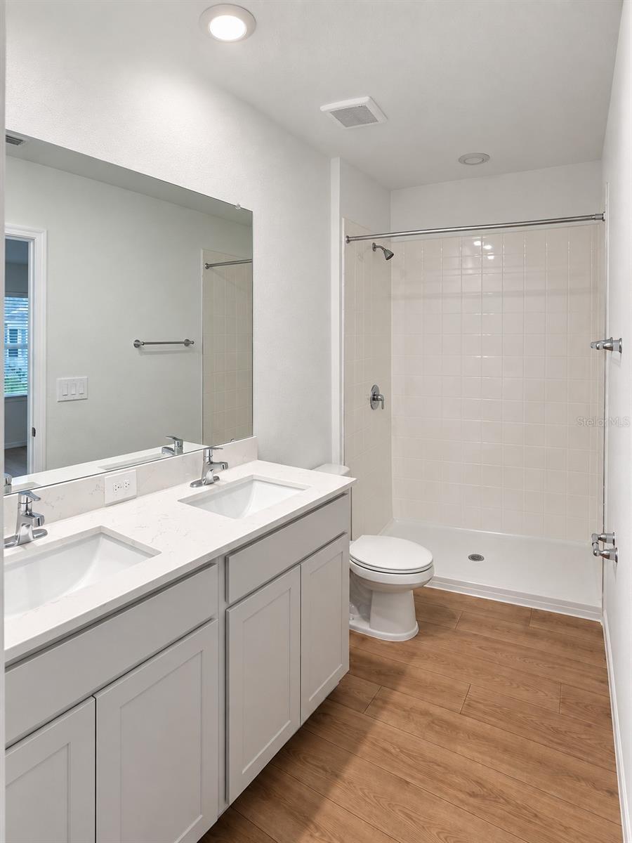 17600 Spanish Oak Loop Property Photo 6