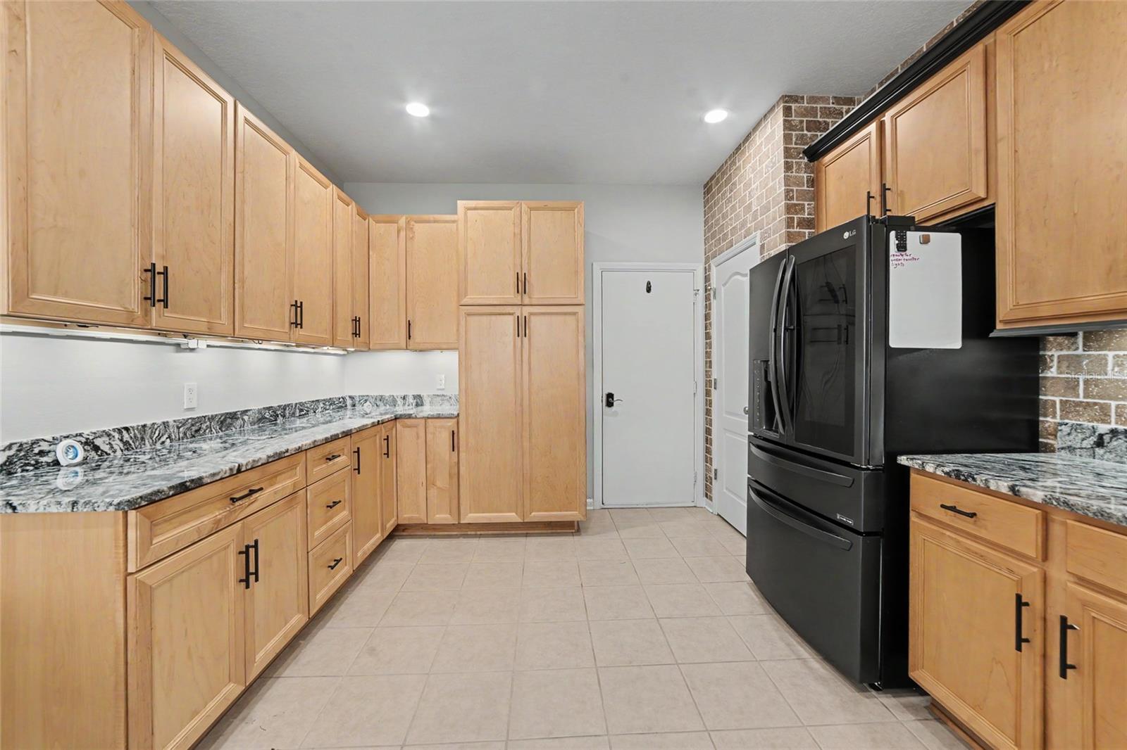 4635 Pond Ridge Dr Property Photo 9