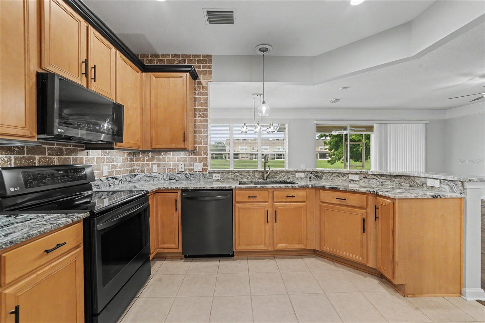 4635 Pond Ridge Dr Property Photo 11
