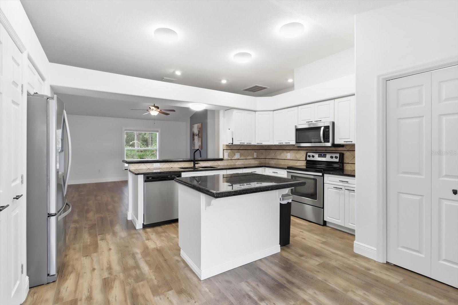 4501 N Rushmore Loop Property Photo 9