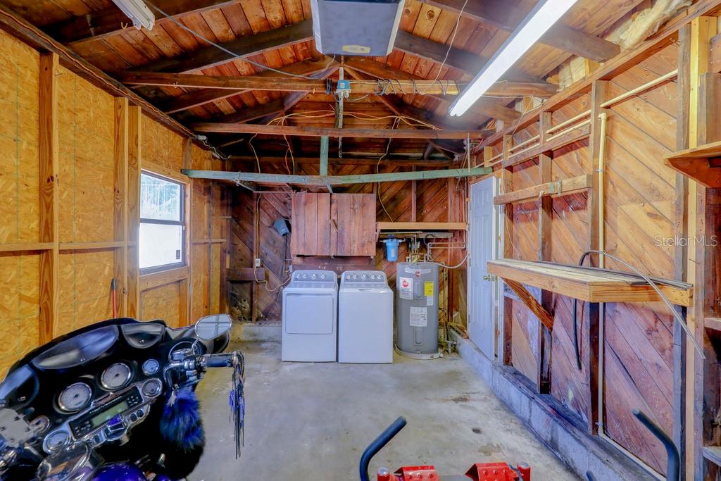 2576 17th Ave N Property Photo 38