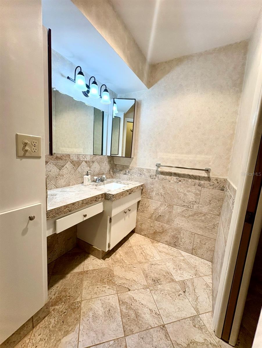4355 Tahitian Gardens Cir #d Property Photo 8