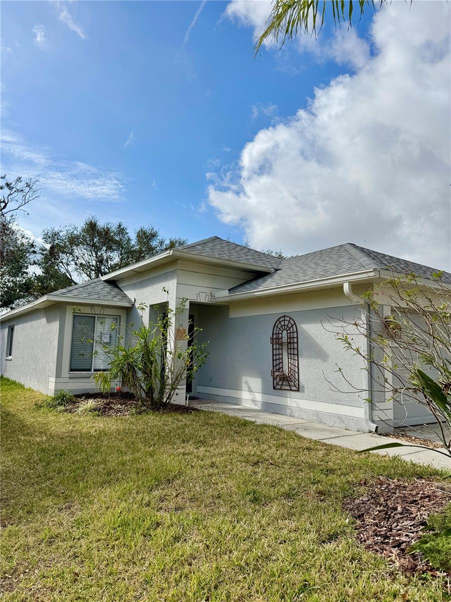 10431 ISLEWORTH AVE Property Photo 1