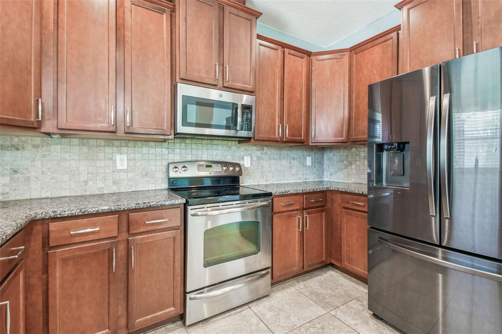 12320 Fairlawn Dr Property Photo 22