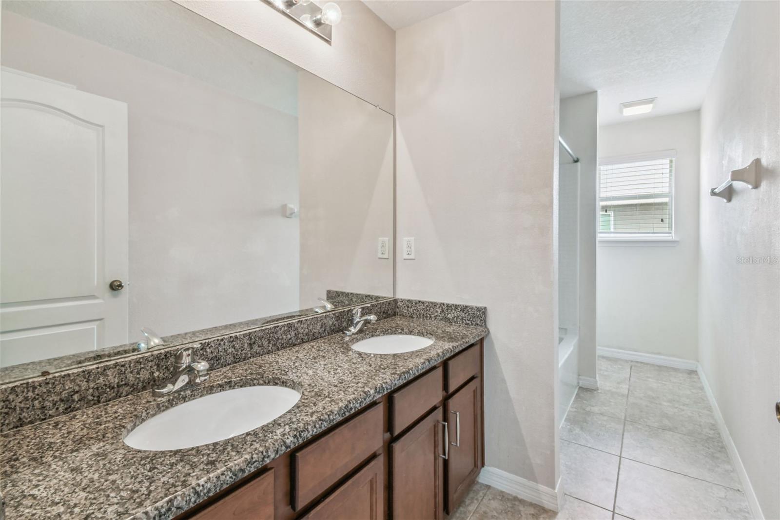 12320 Fairlawn Dr Property Photo 48