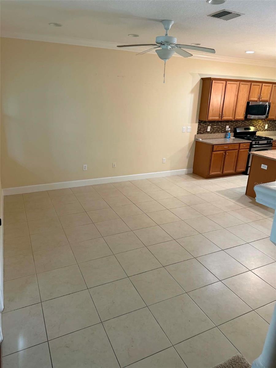 6114 Fishhawk Crossing Blvd Property Photo 4