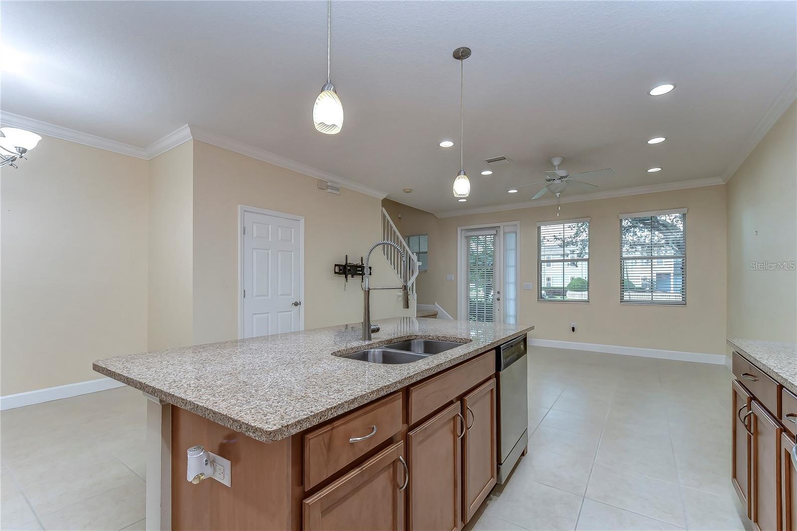 6114 Fishhawk Crossing Blvd Property Photo 7