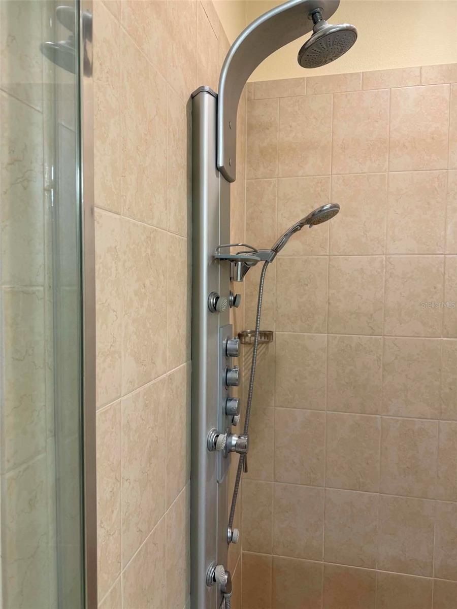 6114 Fishhawk Crossing Blvd Property Photo 14