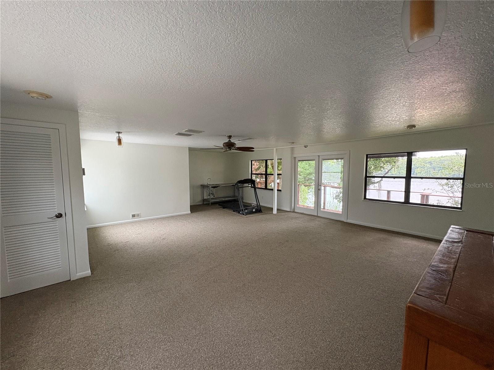4223 E Riverhills Dr Property Photo 20