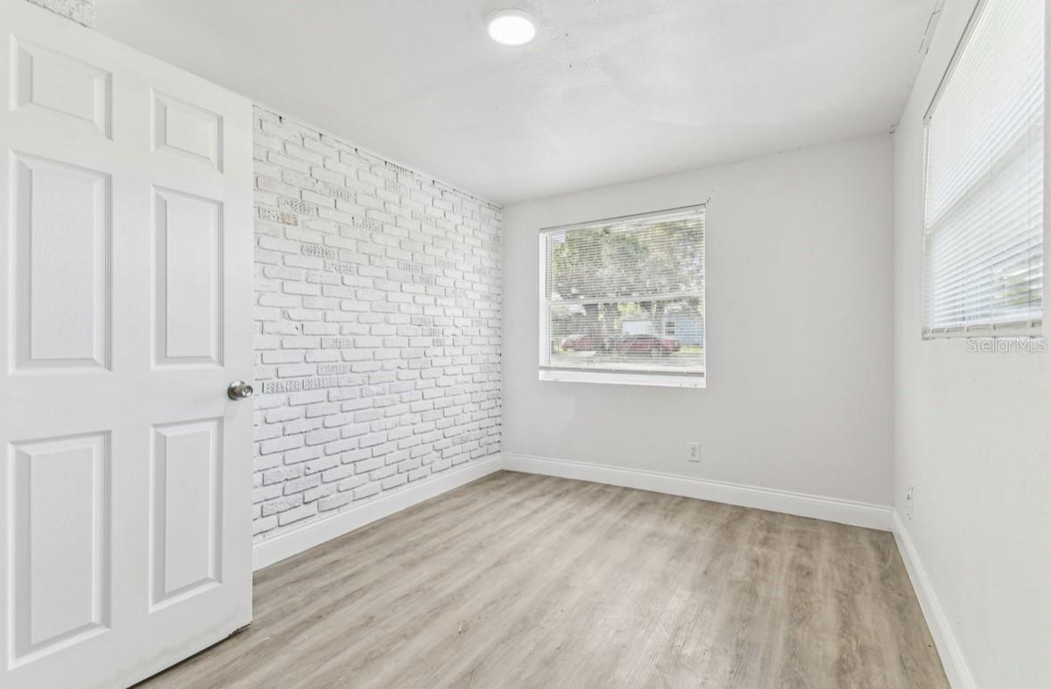 1807 E Bougainvillea Ave Property Photo 8