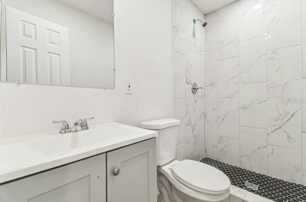 1807 E Bougainvillea Ave Property Photo 12