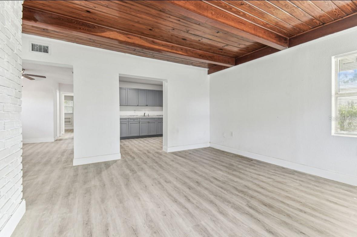 1807 E Bougainvillea Ave Property Photo 25